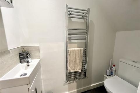 1a Normanton Spring Close, Sheffield, S13 7BW