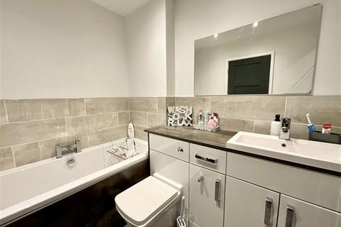 1a Normanton Spring Close, Sheffield, S13 7BW