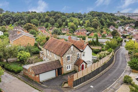 6 bedroom detached house for sale, St Agnes, Grove Hill, Emmer Green, Reading