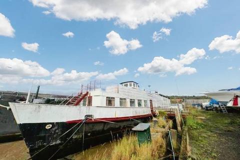 6 bedroom houseboat for sale, Manor Lane, Rochester ME1