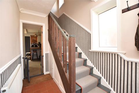 3 bedroom semi-detached house for sale, Greenview Close, Leeds, West Yorkshire