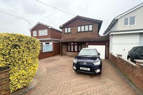 4 bedroom detached house for sale, Central Avenue, Canvey Island
