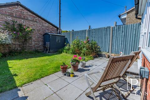 3 bedroom semi-detached house for sale, St. Marys Road, Frinton-On-Sea