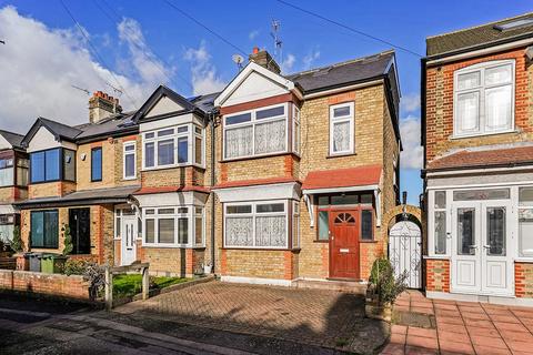 158 Hampton Road, Chingford, London, E4 8NT