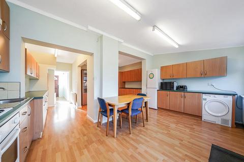 158 Hampton Road, Chingford, London, E4 8NT