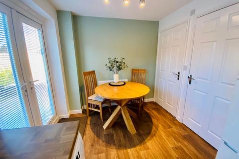75 Calder View, Mirfield, WF14 8JF