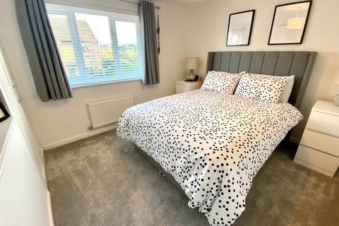 75 Calder View, Mirfield, WF14 8JF