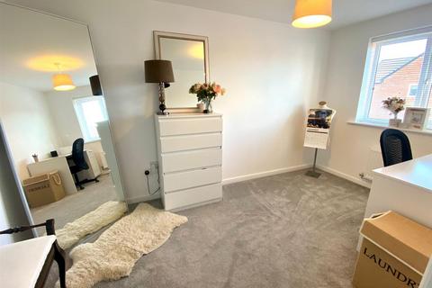 75 Calder View, Mirfield, WF14 8JF