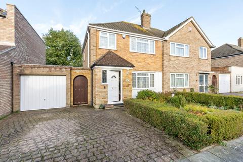 24 Langdon Shaw, Sidcup, DA14 6AU