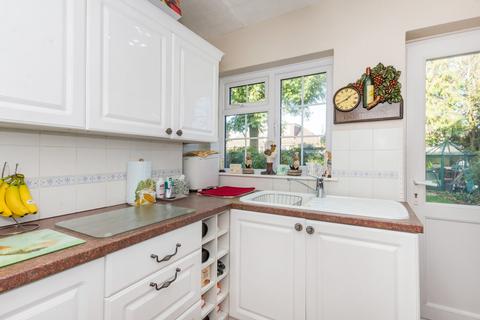 24 Langdon Shaw, Sidcup, DA14 6AU
