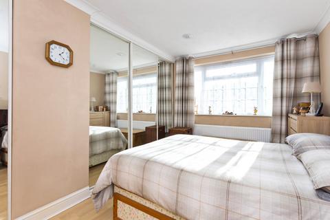24 Langdon Shaw, Sidcup, DA14 6AU