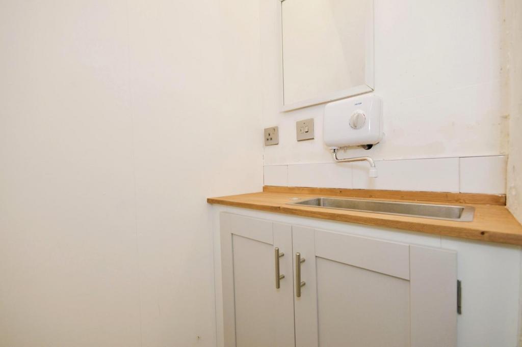Shop/office wash room