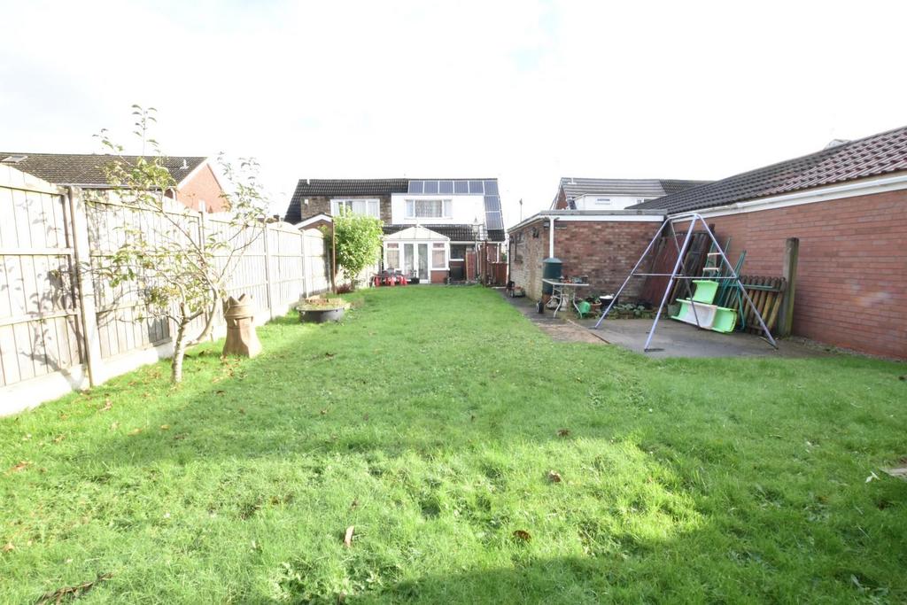 Warwick Road, Scunthorpe 3 bed semidetached house for sale £145,000