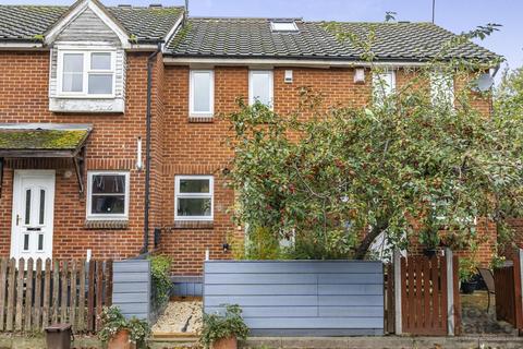 3 bedroom house for sale, Lavender Road, Canada Water, SE16
