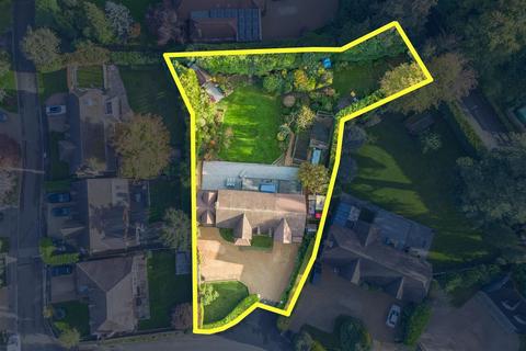 15 Holmes Close, Ascot, SL5 9TJ