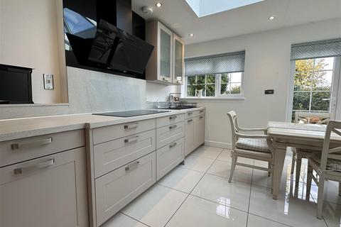 23 Badgerwood Glade, Wetherby, LS22 7XR
