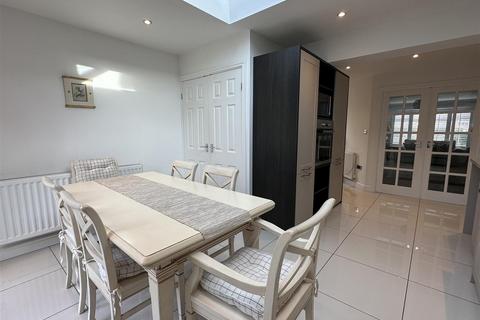 23 Badgerwood Glade, Wetherby, LS22 7XR