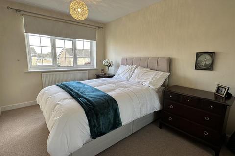 23 Badgerwood Glade, Wetherby, LS22 7XR
