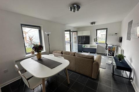 2 bedroom apartment for sale - St. Christophers Court, Maritime Quarter, Swansea
