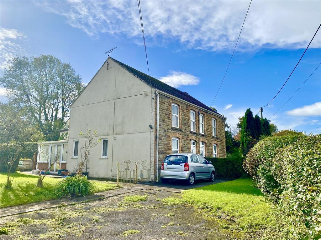 Station Road, Llanmorlais, Swansea 2 bed semidetached house for sale £275,000