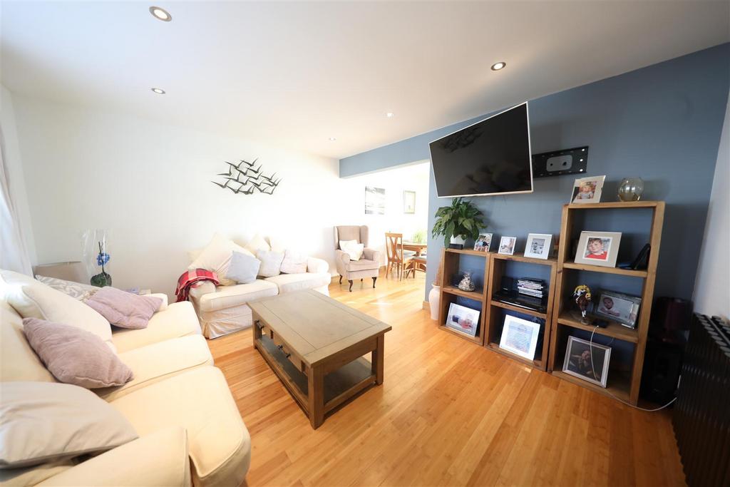 Appleton Road, Hull 3 bed semidetached house for sale £150,000