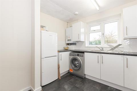 7 Glebelands, Crayford, Dartford, DA1 4RY