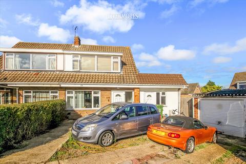 26 Chesworth Close, Erith, DA8 3AB