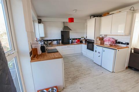 26 Chesworth Close, Erith, DA8 3AB