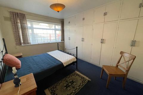 3 bedroom semi-detached house for sale - Mostyn Avenue, Wembley, HA9