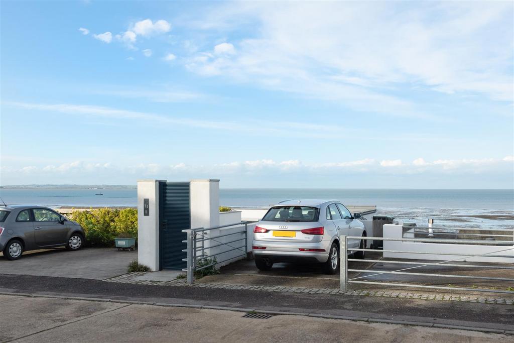 Admiralty Walk, Whitstable