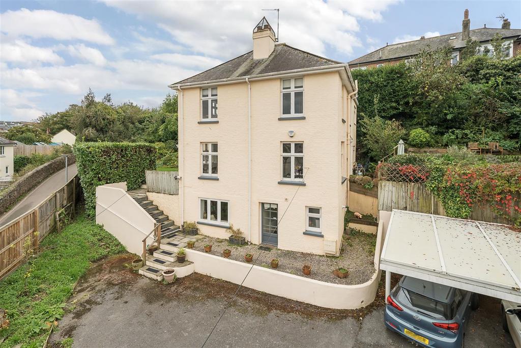 Moat Hill, Totnes 5 bed detached house for sale £795,000