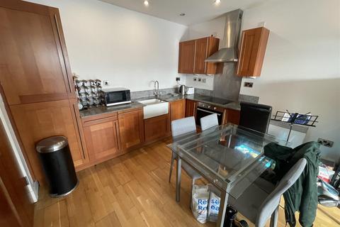 2 bedroom flat for sale, Advent House 2, 1 Isaac Way, New Islington