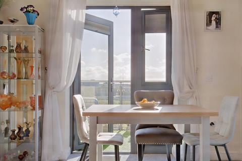 2 bedroom apartment for sale - Hamilton House, Charlton Boulevard, Patchway Bristol