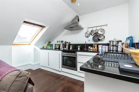 1 bedroom flat for sale - Brading Road, Brixton Hill SW2