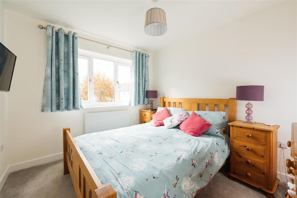 28 Bessemer Close, Hitchin-30.jpg