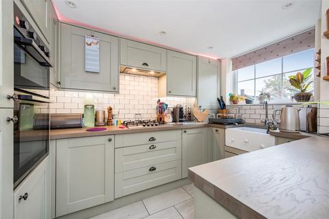40 Clewer Hill Road, Windsor, SL4 4BW