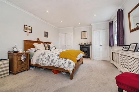 40 Clewer Hill Road, Windsor, SL4 4BW