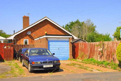 2 bedroom semi-detached bungalow for sale, Percival Crescent, Eastbourne