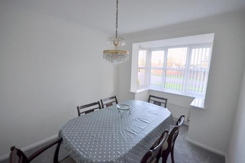 4 bedroom detached house for sale, Monarch Gardens, Eastbourne