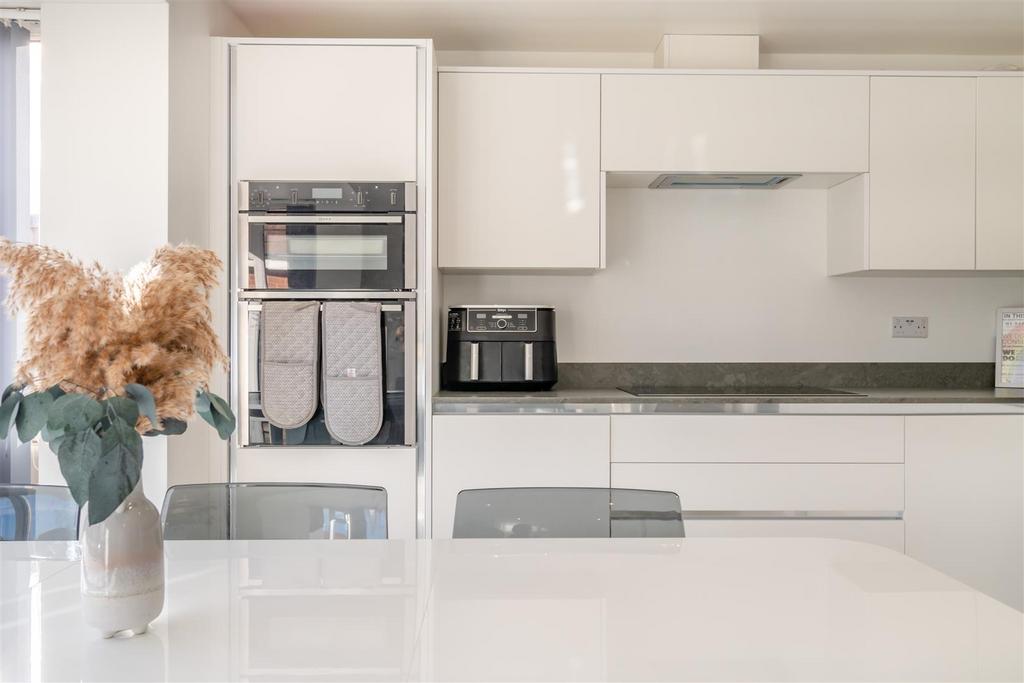 8575462-interior49.jpg