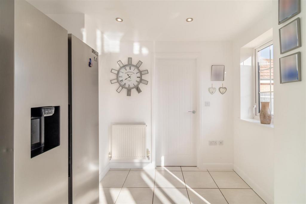 8575462-interior48.jpg