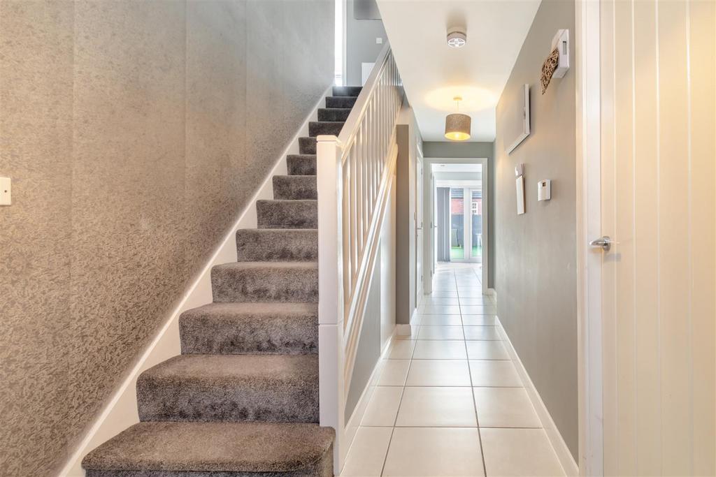 8575462-interior32.jpg