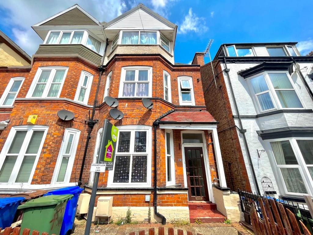 3 Bed Flat, Tennyson Avenue, Bridlington, YO15 2EX 3 bed