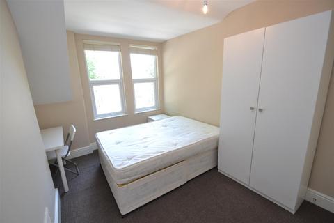 4 bedroom apartment to rent - Castle Boulevard, Lenton