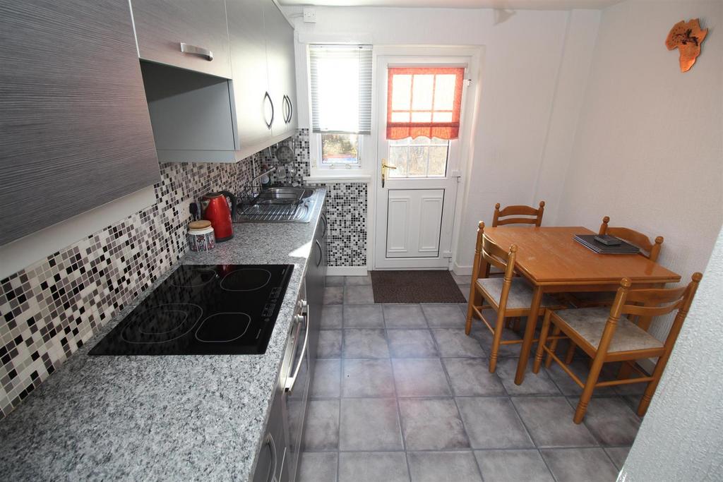 Cardross Avenue, Port Glasgow 3 bed terraced house £110,000