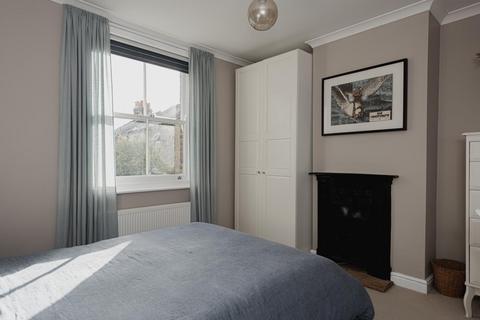 38 Bramble Walk, Epsom, KT18 7TB