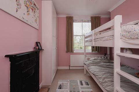 38 Bramble Walk, Epsom, KT18 7TB