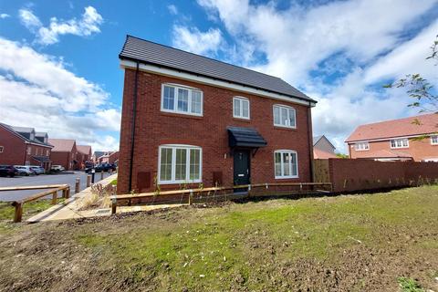 3 bedroom end of terrace house for sale, Aster Close Fallow Fields, Tewkesbury Road, Gloucester GL2