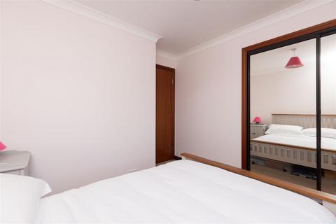 43 Elm Street, Errol, Perth, PH2 7SQ