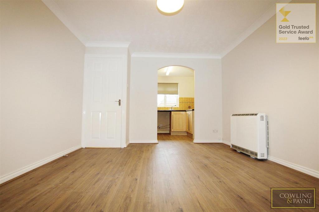 Grant Close, Wick Meadows, Wickford 1 bed flat £895 pcm (£207 pw)